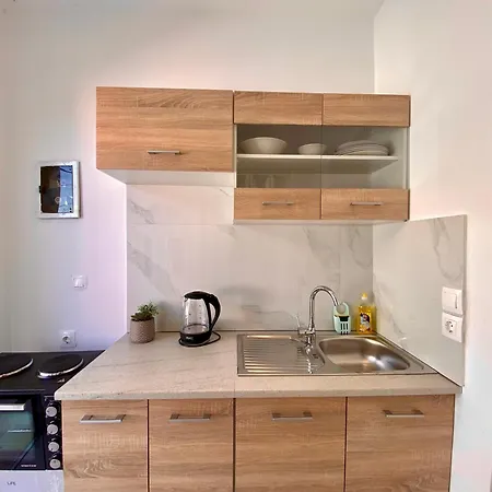 Batis Breeze Apartment *